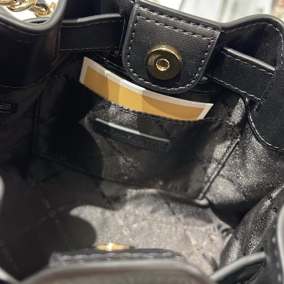 Michael Kors Women's Mina Small Belted Chain Crossbody Bag - Black - Shoulde
NWT - Picture 8 of 16